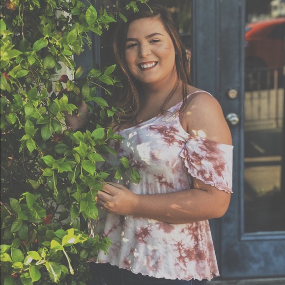 Meet your Posher, Allie - Picture 5 of 5